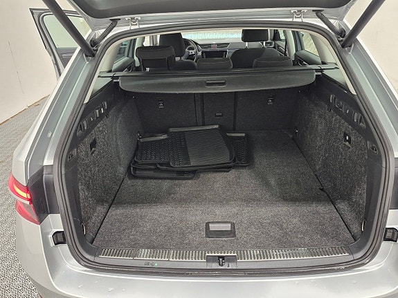 Skoda Superb 16 of 16