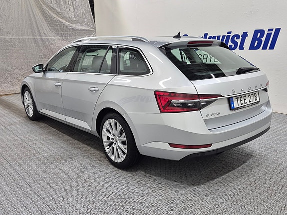 Skoda Superb 9 of 16