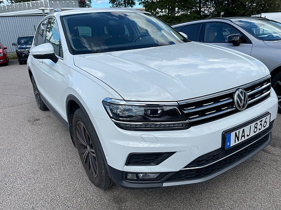 Volkswagen Tiguan 2 of 5