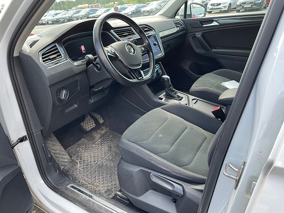 Volkswagen Tiguan 5 of 5