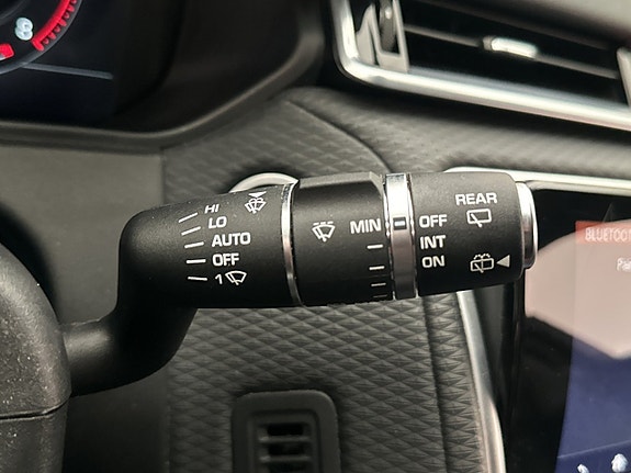 Land Rover Range Rover Velar 30 of 30