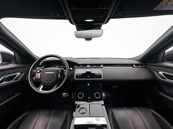 Land Rover Range Rover Velar 17 of 30
