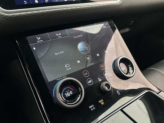 Land Rover Range Rover Velar 25 of 30