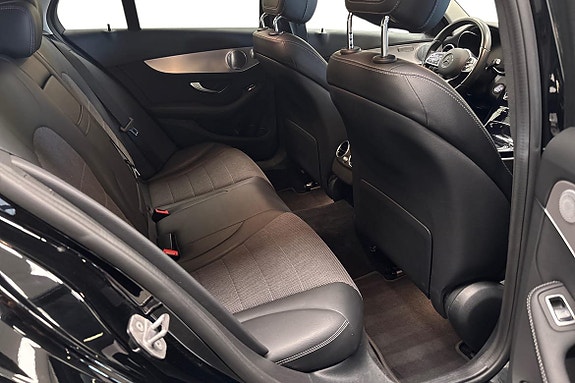 Mercedes-Benz C300 11 of 20