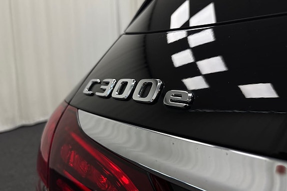Mercedes-Benz C300 17 of 20