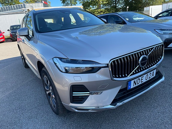 Volvo XC60 2 of 5