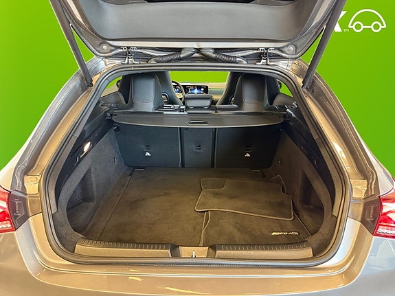 Mercedes-Benz CLA250 16 of 24