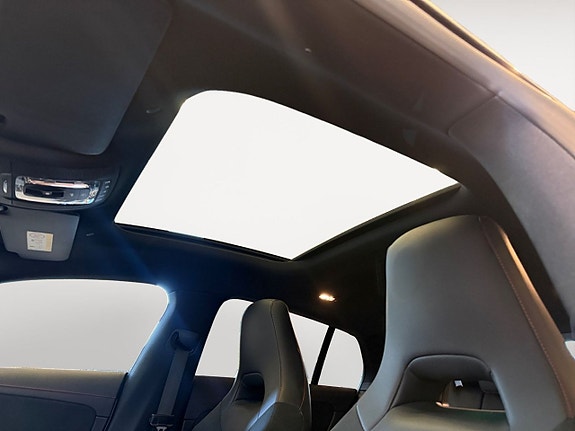 Mercedes-Benz CLA250 20 of 24