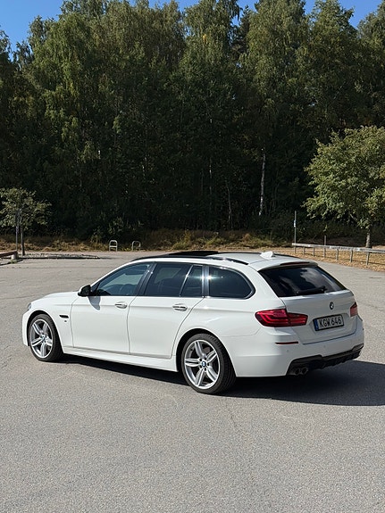 BMW 530d 3 of 5