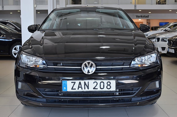 Volkswagen Polo 2 of 21