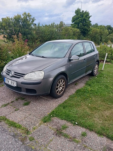 Volkswagen Golf V 5 of 6