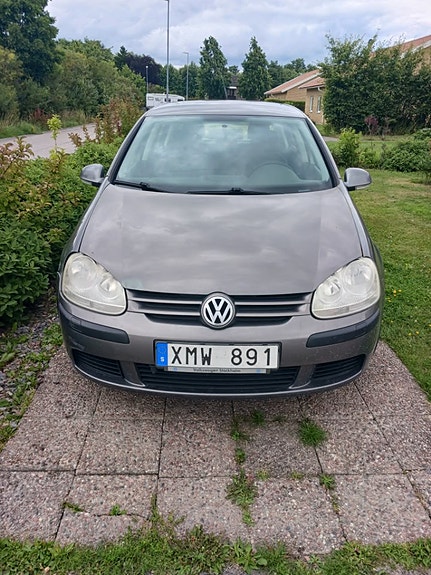 Volkswagen Golf V 3 of 6