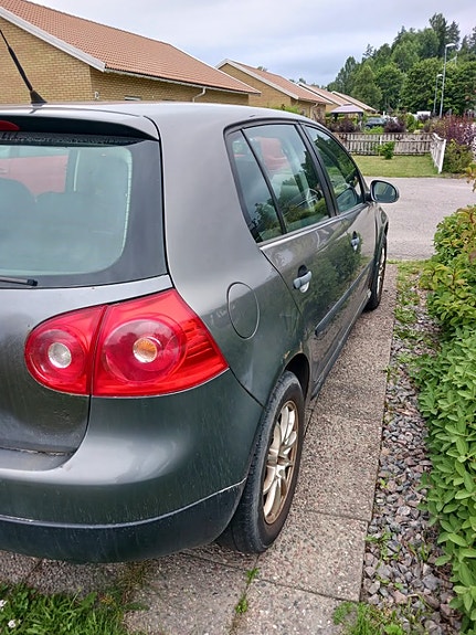 Volkswagen Golf V 6 of 6