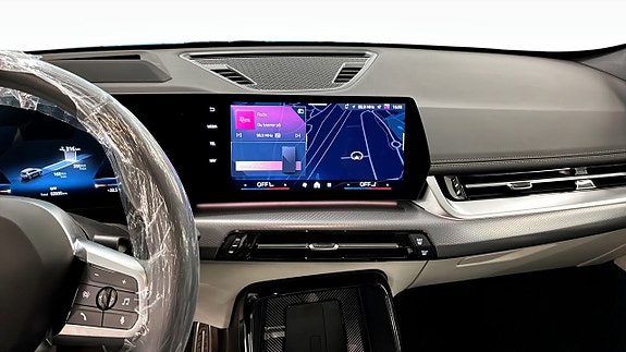 BMW iX1 12 of 12
