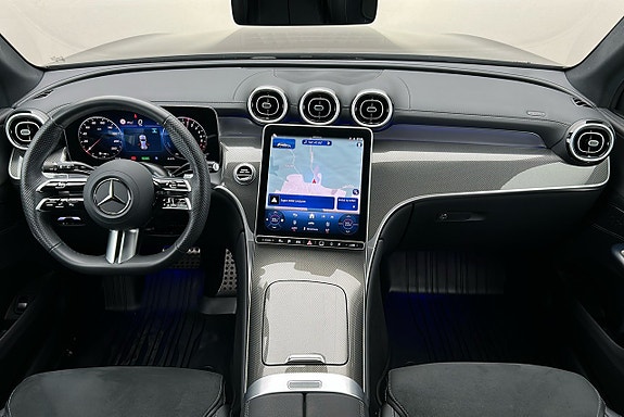 Mercedes-Benz GLC300 e 6 of 28