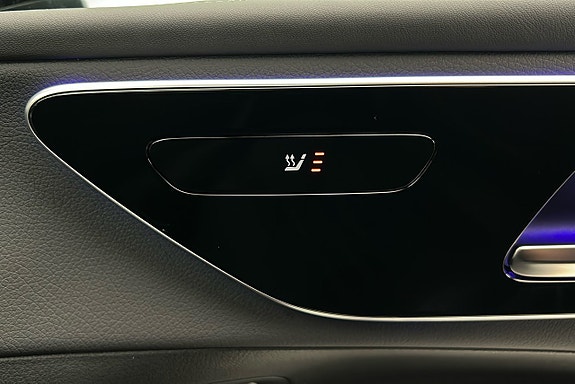 Mercedes-Benz GLC300 e 22 of 28
