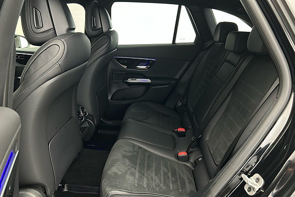 Mercedes-Benz GLC300 e 13 of 28