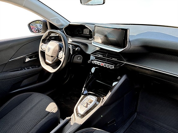 Peugeot 208 11 of 15