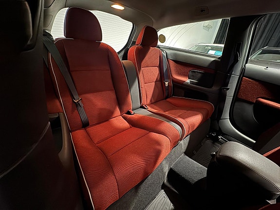 Volvo C30 8 of 16