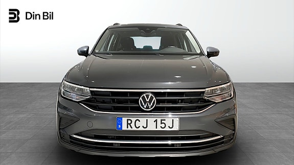 Volkswagen Tiguan 4 of 13