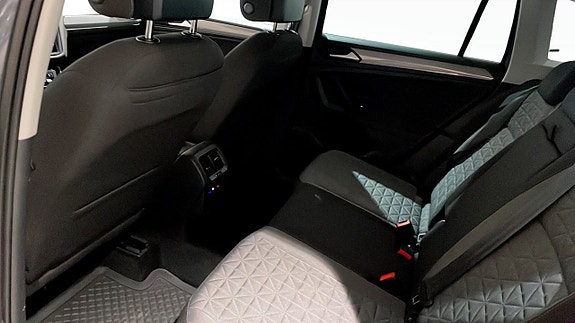Volkswagen Tiguan 11 of 13