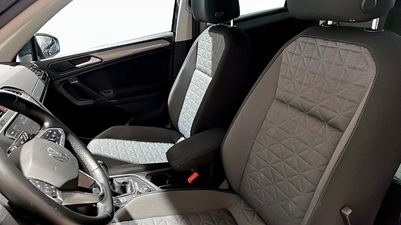 Volkswagen Tiguan 8 of 13