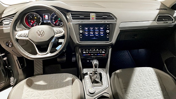 Volkswagen Tiguan 10 of 13