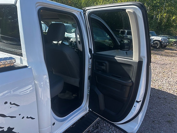 RAM 1500 9 of 27