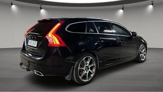 Volvo V60 3 of 7