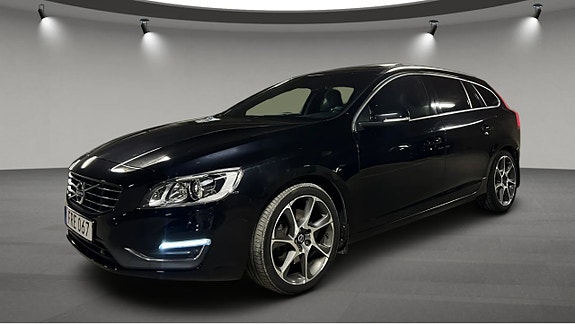 Volvo V60 2 of 7