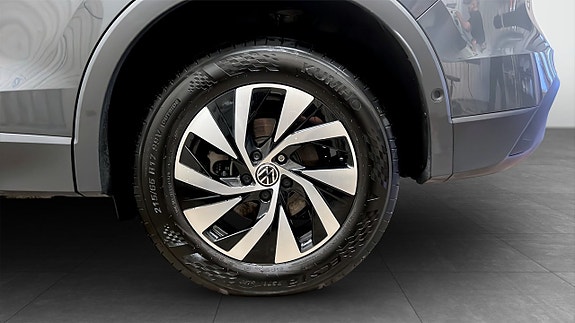 Volkswagen Tiguan 6 of 24