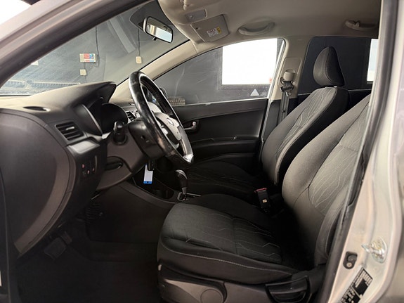 Kia Picanto 7 of 12
