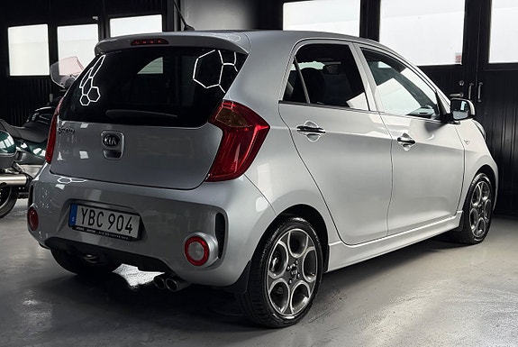 Kia Picanto 4 of 12