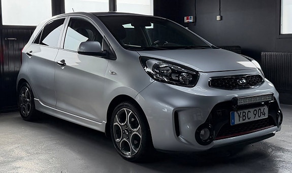 Kia Picanto 2 of 12