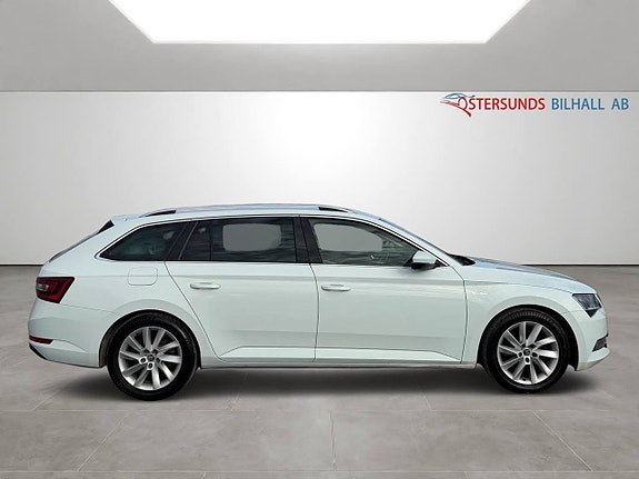 Skoda Superb 6 of 12