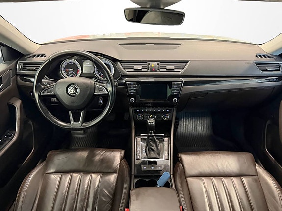 Skoda Superb 9 of 12