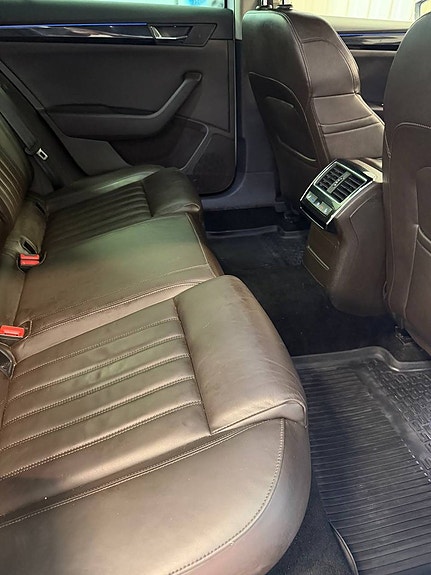 Skoda Superb 12 of 12