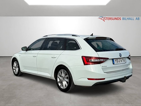 Skoda Superb 7 of 12