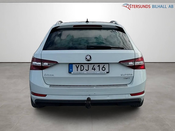 Skoda Superb 5 of 12