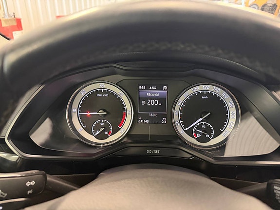 Skoda Superb 11 of 12