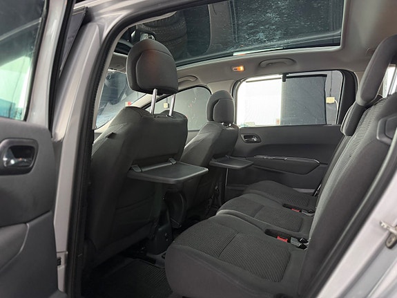 Peugeot 5008 12 of 13