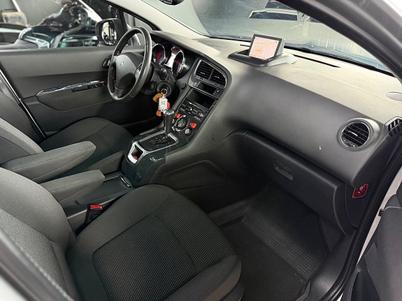 Peugeot 5008 9 of 13