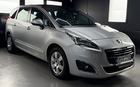 Peugeot 5008 2 of 13