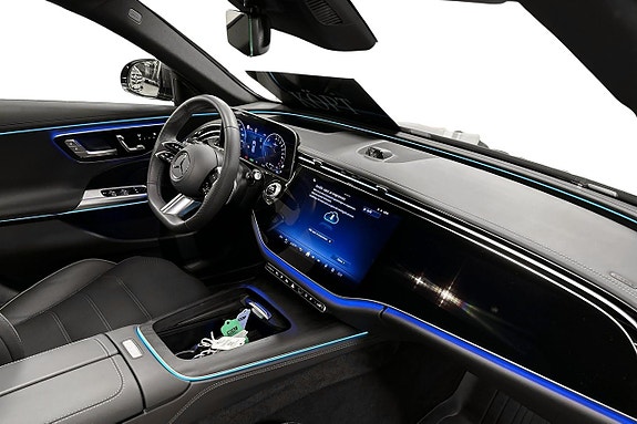 Mercedes-Benz E300 11 of 18