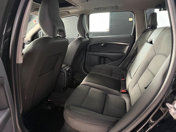 Volvo XC70 13 of 13