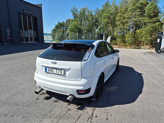 Ford Focus 3 of 6