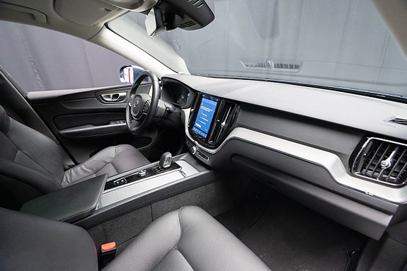 Volvo XC60 17 of 25