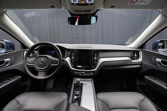 Volvo XC60 13 of 25
