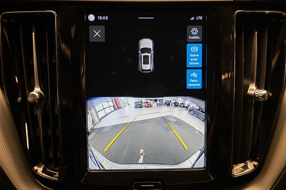 Volvo XC60 14 of 25