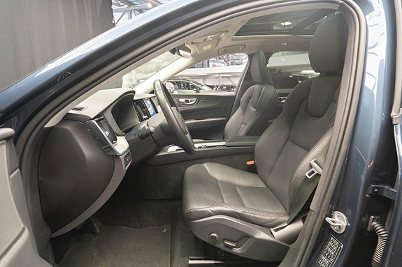 Volvo XC60 16 of 25
